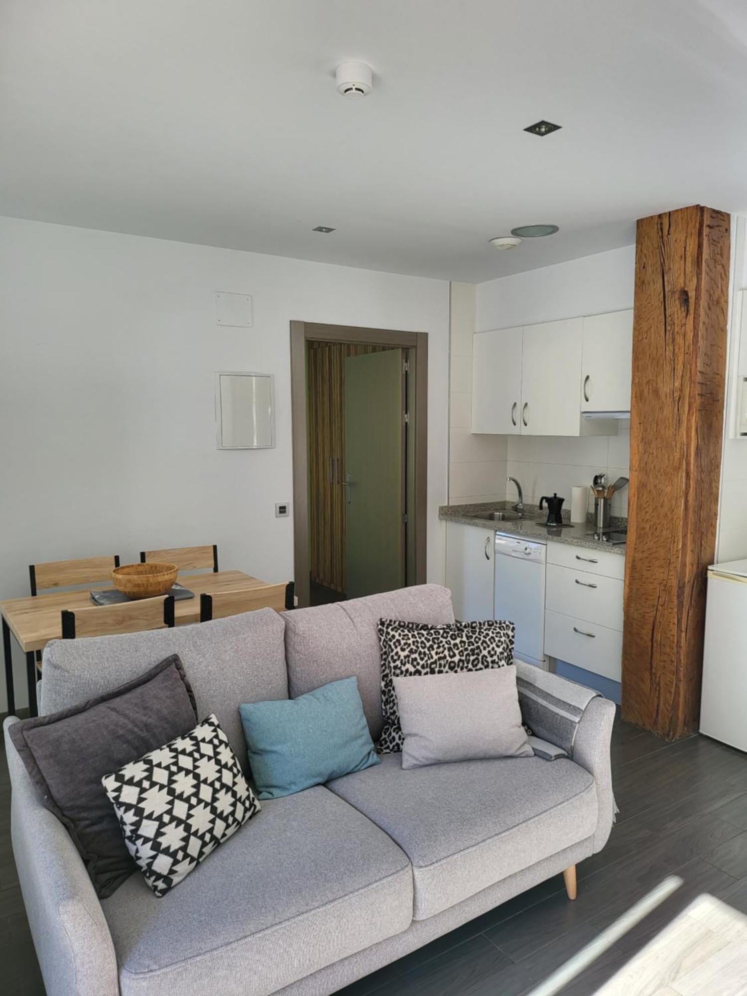 Tresanea Apartamentos Итурен Экстерьер фото