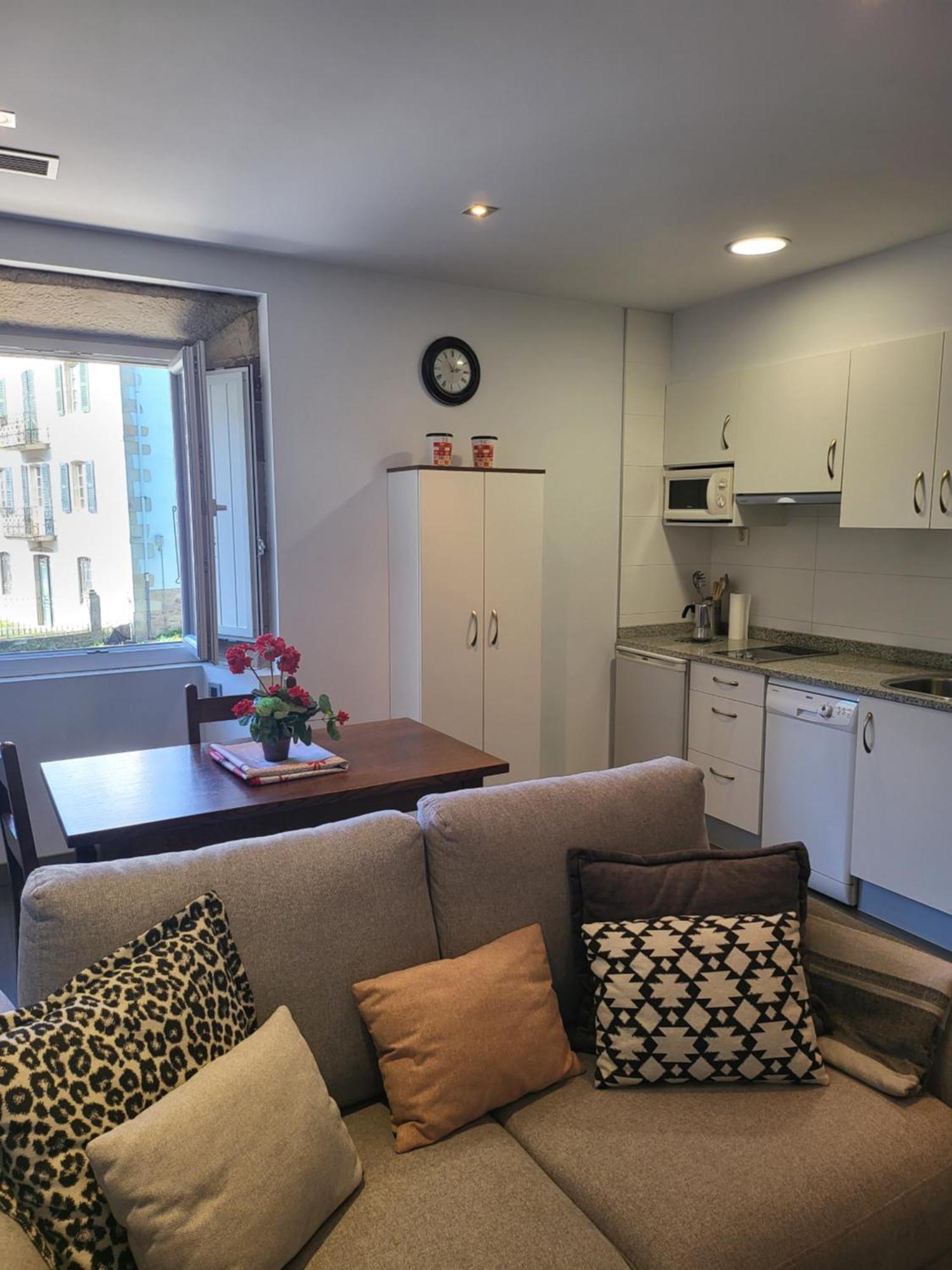 Tresanea Apartamentos Итурен Экстерьер фото